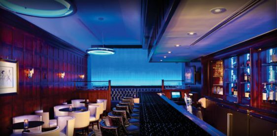 Lựa chọn màu xanh da trời  trong các quán bar và cafe